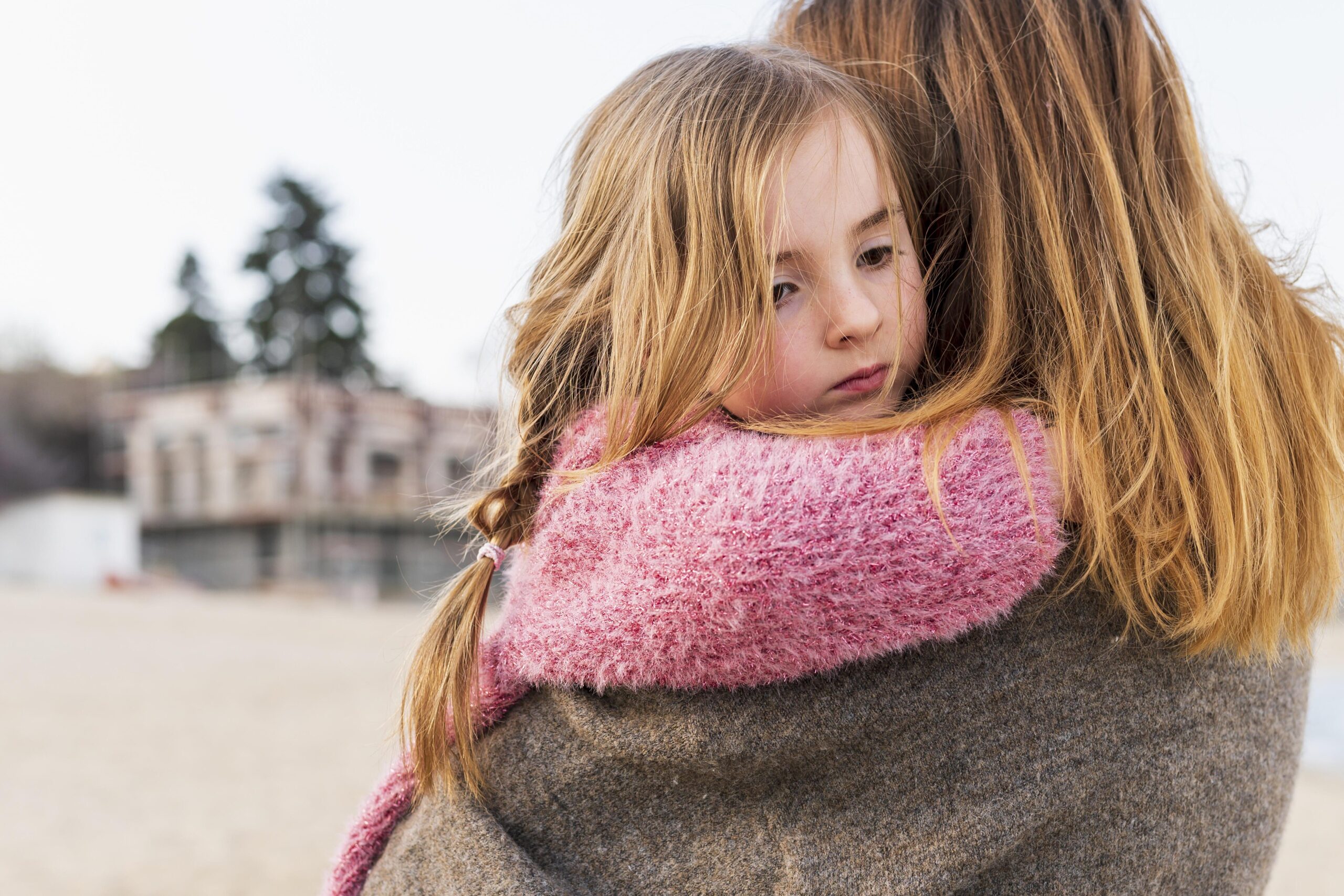 дитина війна підтримка мама |©freepik.com| tviyden.com
